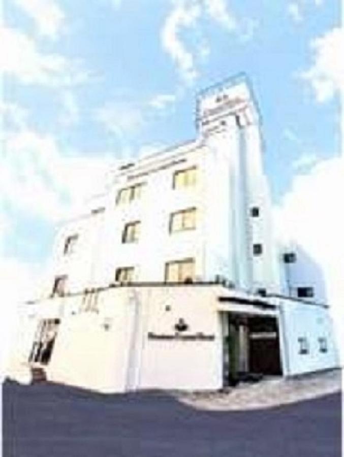 Готель Hirakata Crystal Екстер'єр фото